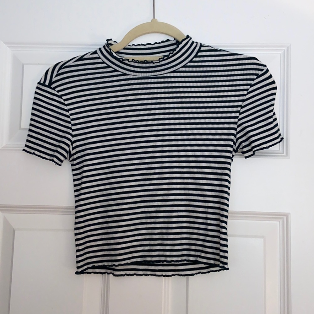 Cropped dark green striped top from Forever 21.